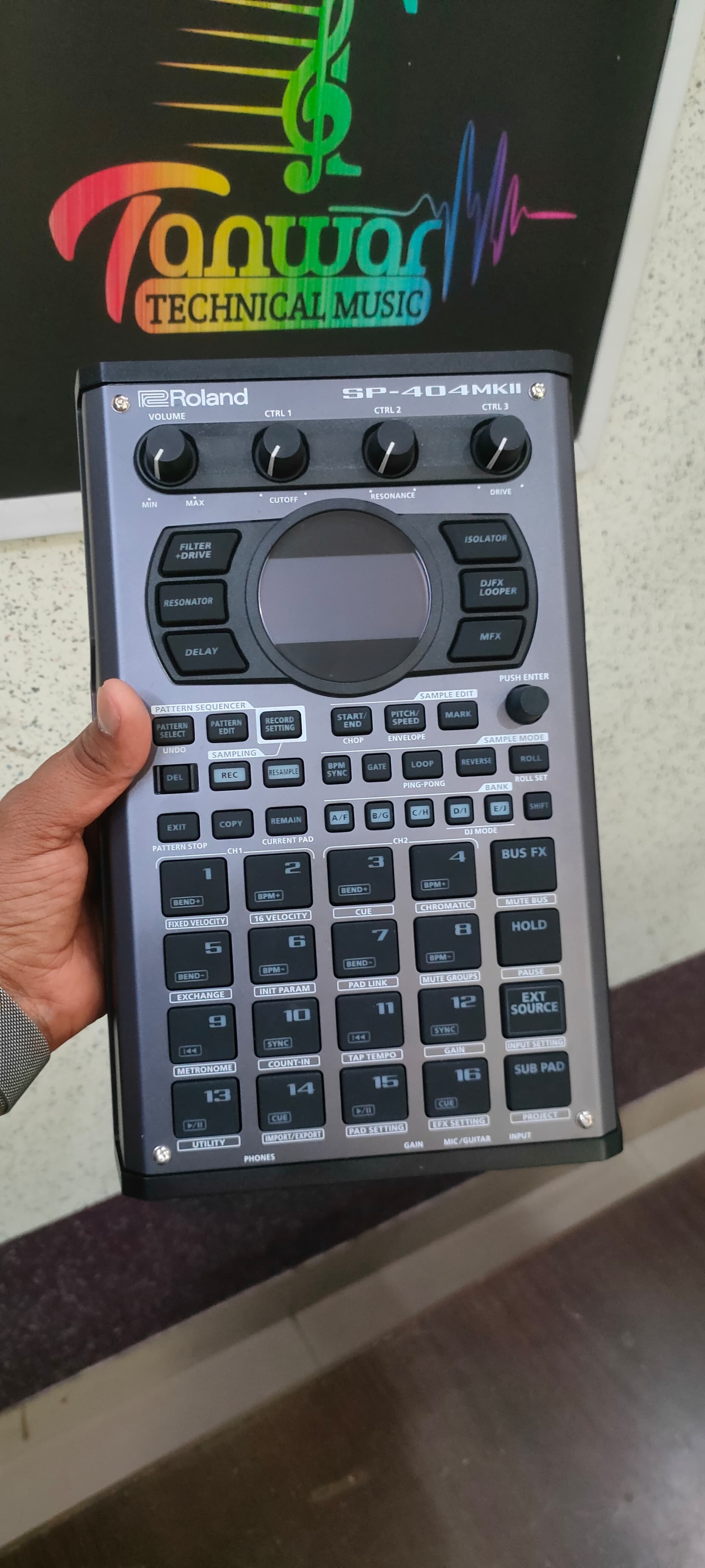 Second-Hand Roland SP-404MKII Creative Sampler and Effector
